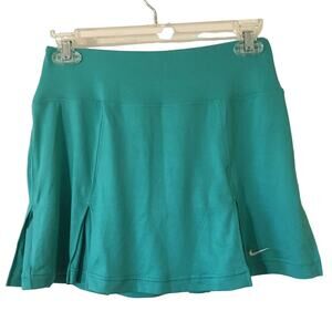 NWOT Nike Dry Fit XS Teal Skort